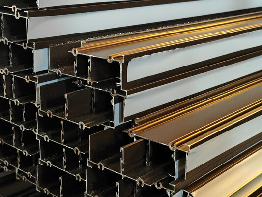 Alüminyum Kaydırıcı Pencere Patio Kapı Profili Toz Kaplama Bronz Güney Afrika